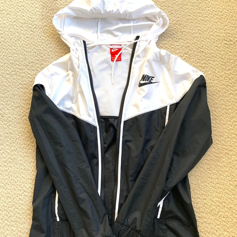 Nike windbreaker